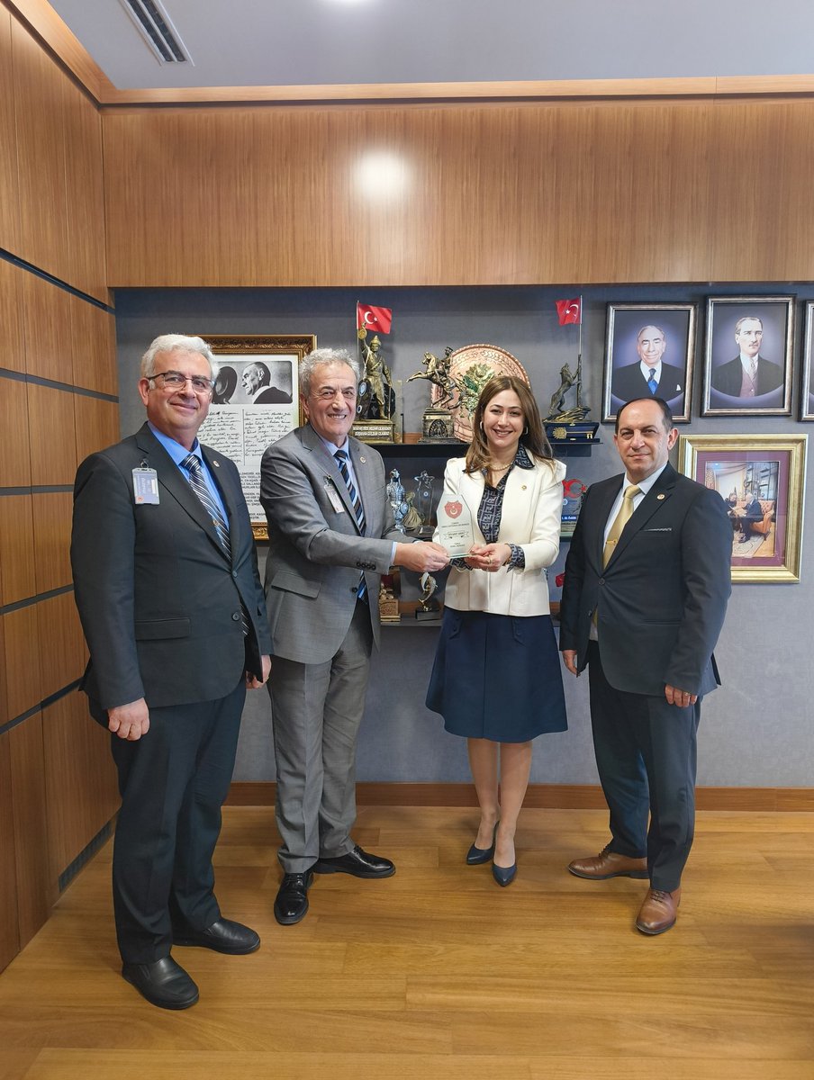 23 Şubat 2026 tarihinde TBMM Çalışmaları kapsamında MHP Kahramanmaraş Mv. Zuhal KARAKOÇ 'u ziyaret ettik.

MSB Komisyonu ve TBMM Genel Kurulunda sorunlarımızı dile getirdiği için kendilerine meslektaşlarımız adına teşekkürlerimizi ilettik.

Önümüzdeki günlerde taleplerimizin