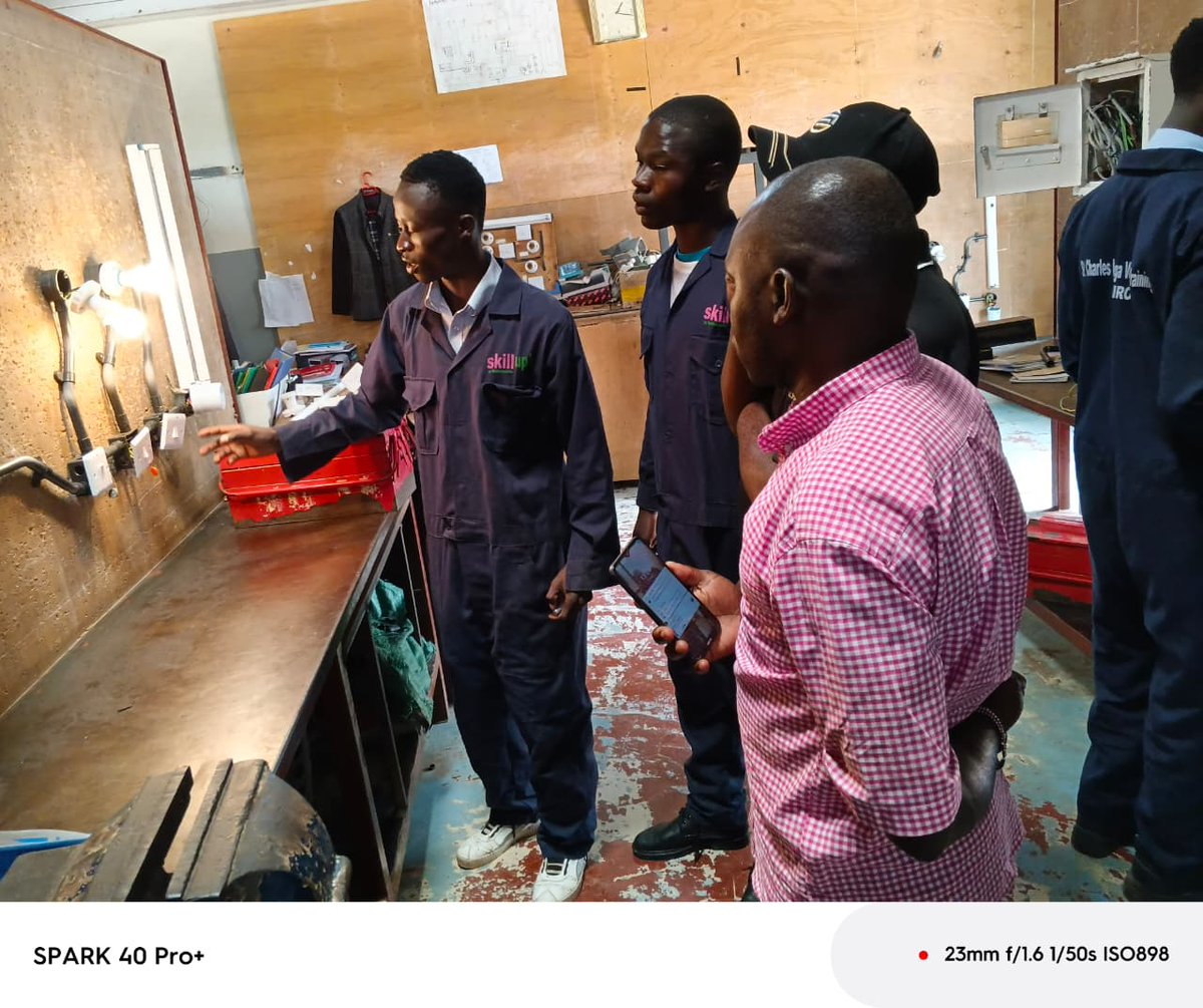 Visionbeyes's tweet photo. TVET skilling is one of  ViBE youth empowerment. The Director of Super Star Electrical Company visited our youths placed at St. Charles Lwanga to assess them ahead of recruitment into his company.
#Join us in sponsoring youths in Langata and Kibra for TVET skills. https://t.co/5olBciaxWP