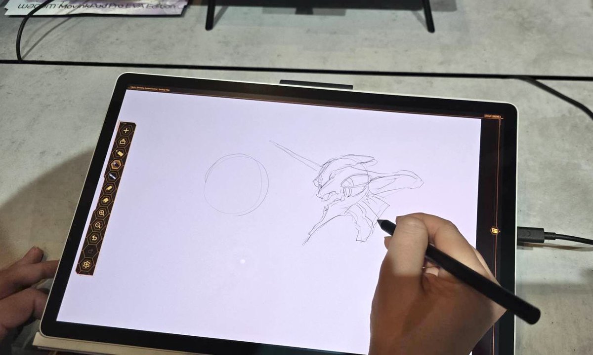 movingpad EVA Editionで初号機っぽいものを描いてみました。あまりの描きごこちのよさ…!普通に一台持ってたい感じ…でも私はiPadを新調したばかり🥺苦しい…欲しい… 