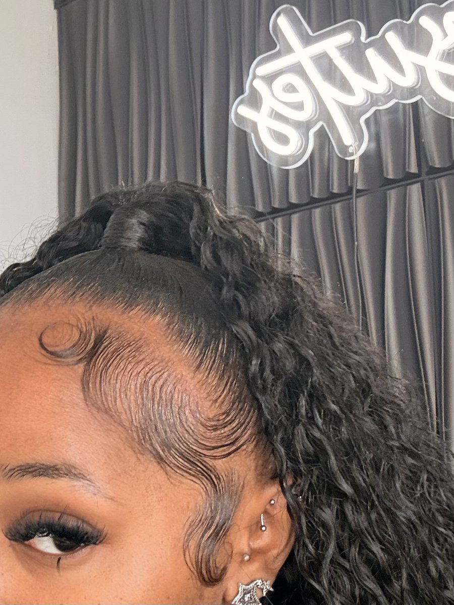 deniajanae's tweet image. shorty ate my edges up, like chewed😍😍😍😍😍😍 #hurrr