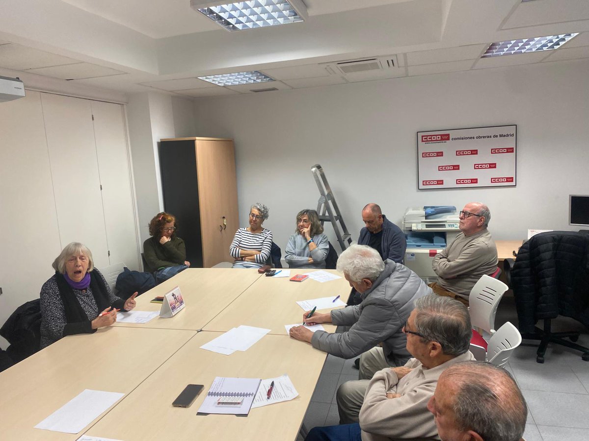 Reunión de pensionistasCCOO en Rivas para definir la ruta y agenda de los próximos meses impulsando la participación en foros municipales y nuevas actividades
Con #MarisaCastro  hemos cerrado  con un minuto de silencio contra la violencia machista y el comité de GlovoRivas 💜