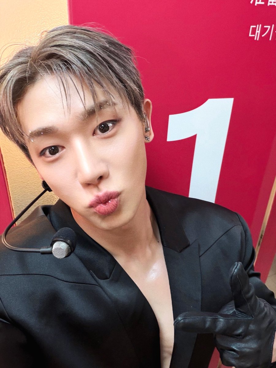 ウィニと過ごした今日、本当にすごく幸せだったよ
次はもっと早く会えるようにするね
また会いましょう💙

#ウォノ #원호 #WONHO