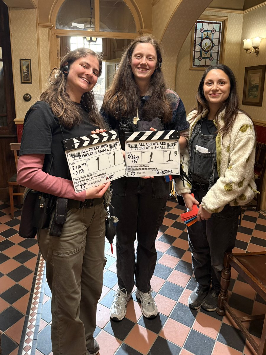 exitthelemming's tweet image. Rachael, Louise and Leah are pleased to be back too #AllCreaturesGreatAndSmall