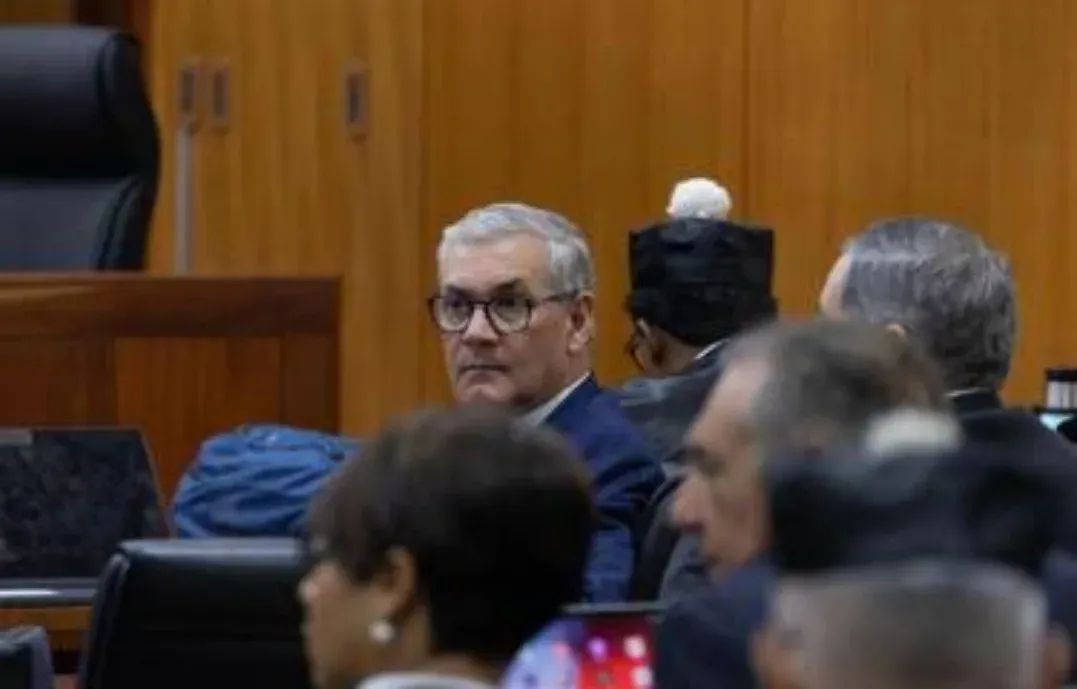 Hasta el momento se están cayendo todos los procesos de corrupción en los tribunales, <a href="/YeniBerenice/">Yeni Berenice</a> debe reunciar, la bandera de lucha y combate a la corrupción de <a href="/ProcuraduriaRD/">Procuraduría General de la República Dominicana</a> fracaso, no ha obtenido sentencia, mejor ha reinvindicado a GOB <a href="/DaniloMedina/">Danilo Medina</a> en tema corrupción.