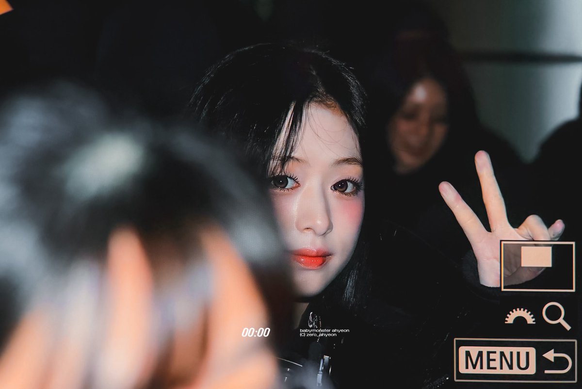 𝟎𝟎:𝟎𝟎 tweet media