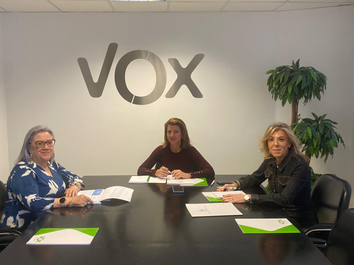 📝 Hoy, las candidatas <a href="/pinacho_fatima/">Fátima Pinacho F. 🇪🇦</a> y <a href="/SilviaGuil0804/">Silvia Guilarte</a> se han reunido con <a href="/AERSCYL/">AERSCYL</a> y <a href="/AutismoCyL/">AutismoCyL</a> para escucharlas y conocer de primera mano sus demandas y necesidades.