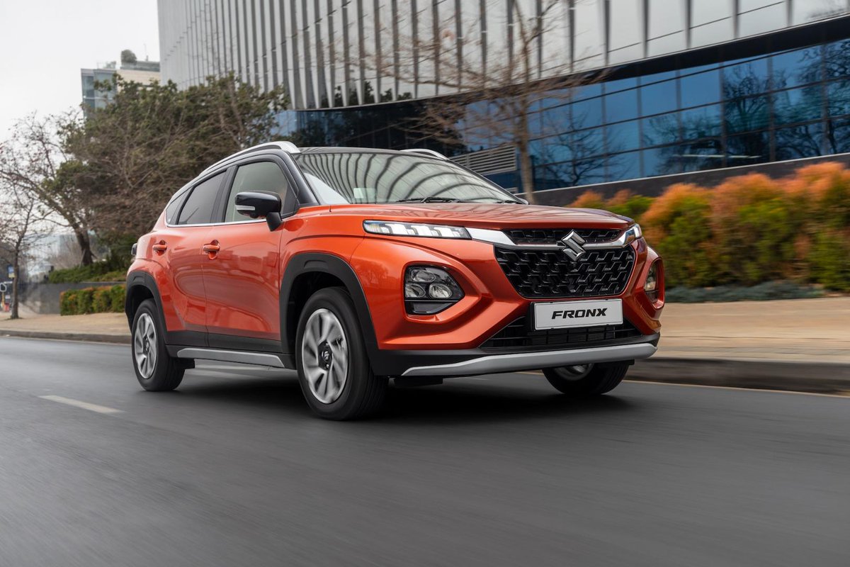 AutoTraderSA's tweet photo. Looking for a compact crossover that won't break the bank? We put the Kia #Sonet, Suzuki #Fronx, and Chery #Tiggo4Pro head-to-head to find out which has the lowest long-term running costs. https://t.co/zqAlSAAZRa https://t.co/rgAWcQQAwD