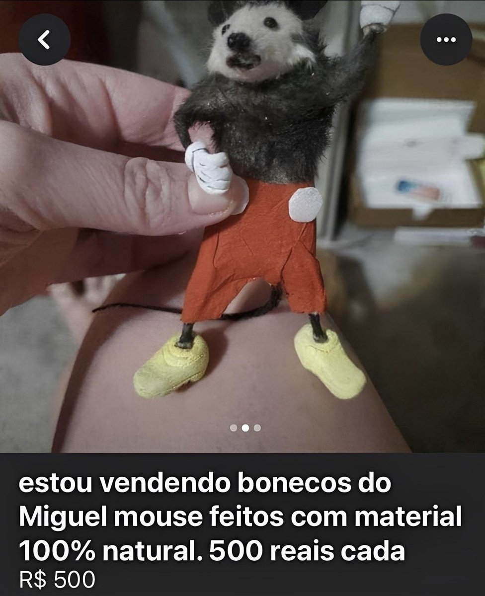 Anúncios estranhos tweet media