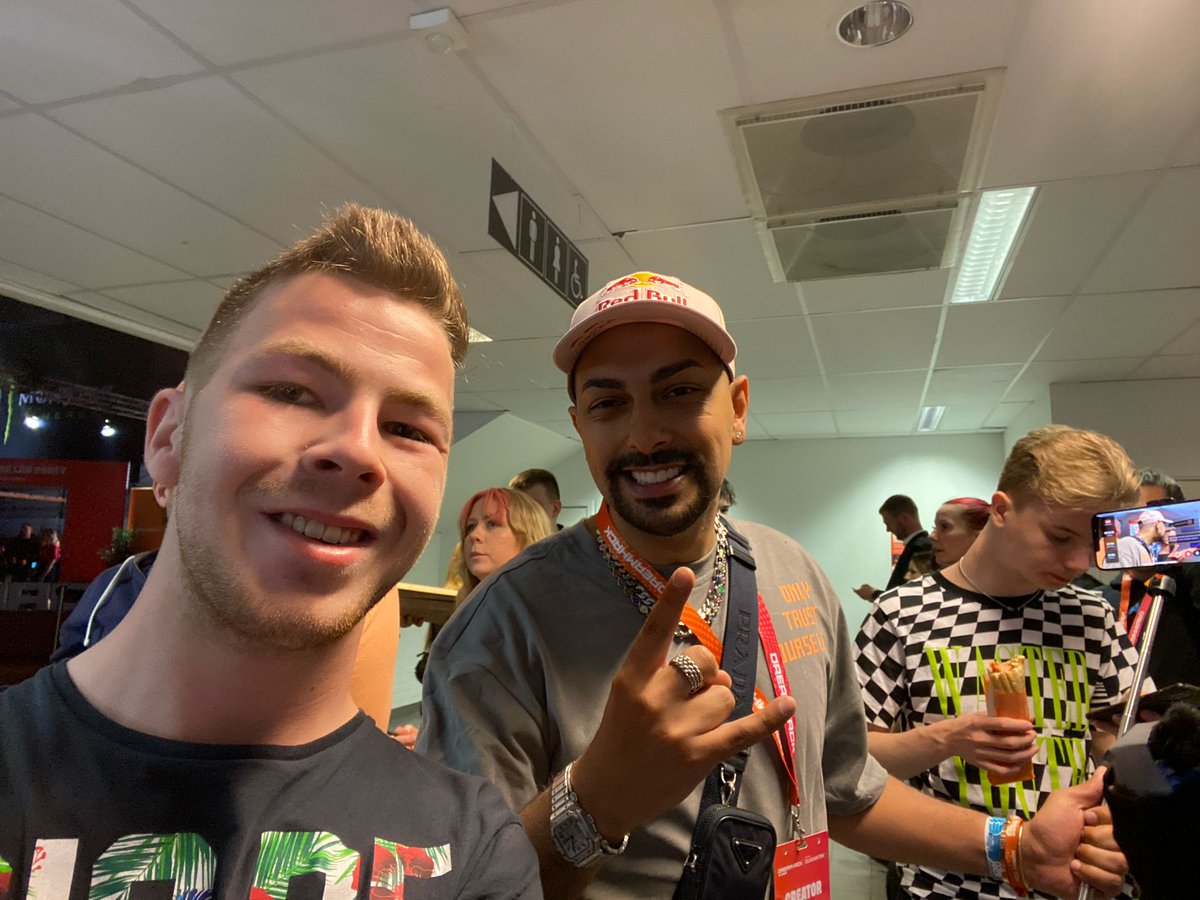 ONE Taapex tweet media