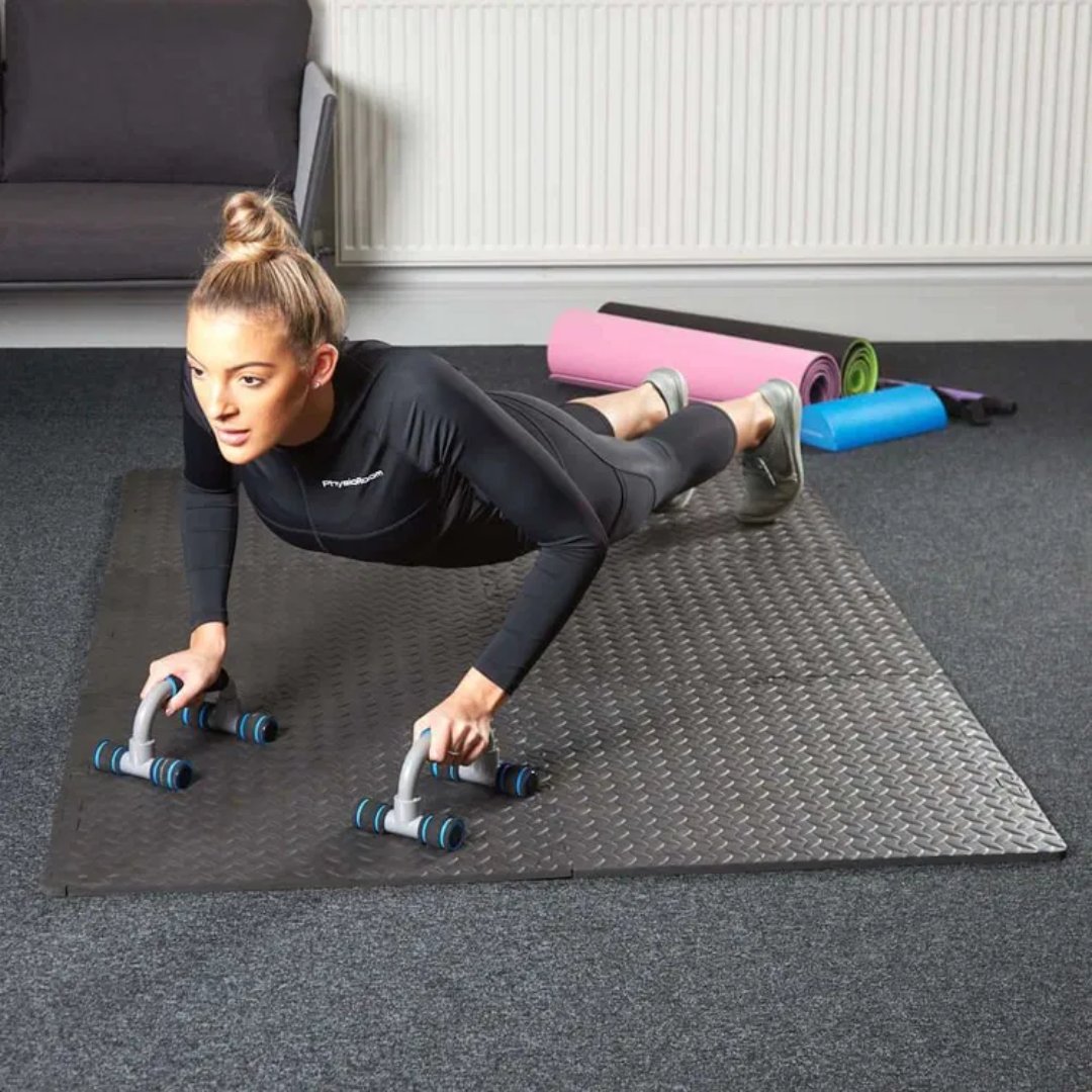 PhysioRoom tweet media