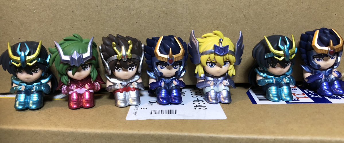 兄さんと紫龍がダブりました。 最後の一個が星矢ちゃんでした。