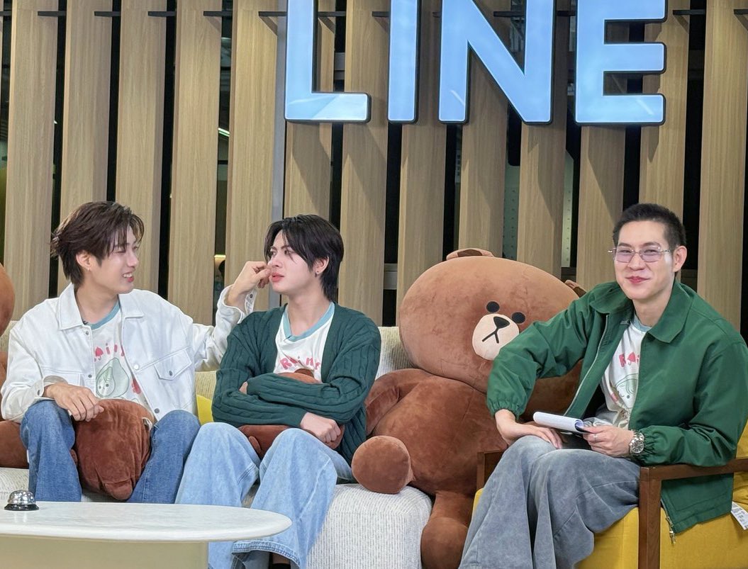 โคตรมีมอะะ55555555555555555
#TleFirstone #เติ้ลเฟิร์สวัน