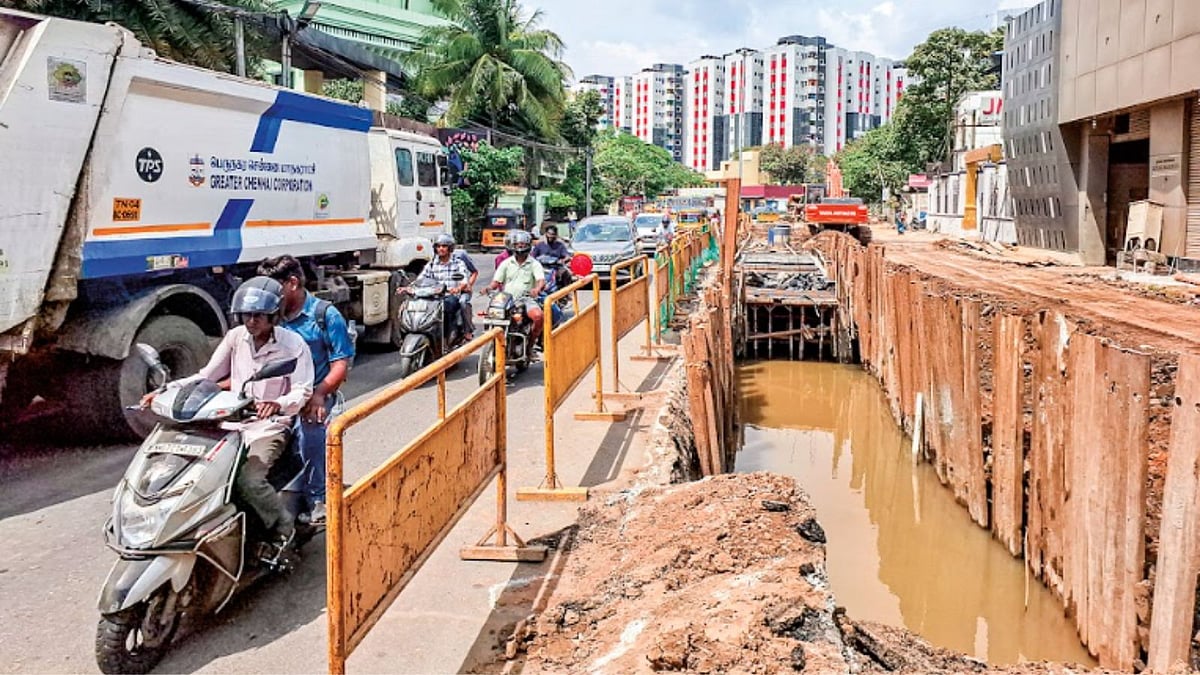 NammaChennai_'s tweet photo. 🚨 88% of Storm Water Drain Works Completed in Chennai: GCC

Since 2022, ₹6,475 crore has been spent to build 1,398 km of drains across the city, with 1,235 km already finished. 

The project covers core and extended areas to prevent flooding. Officials say the remaining works will be completed by July.