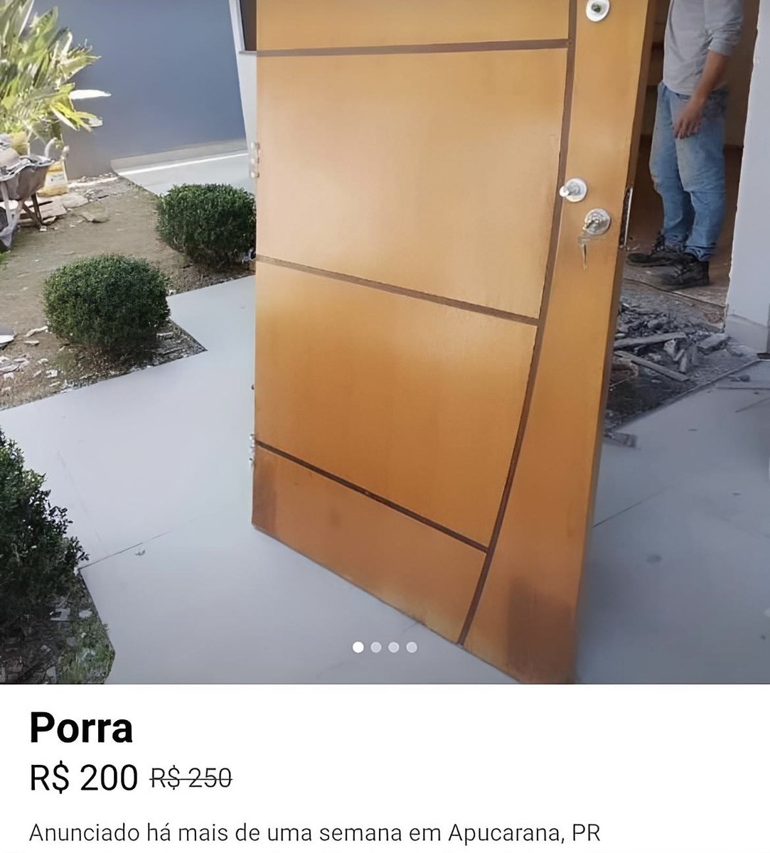 Anúncios estranhos tweet media