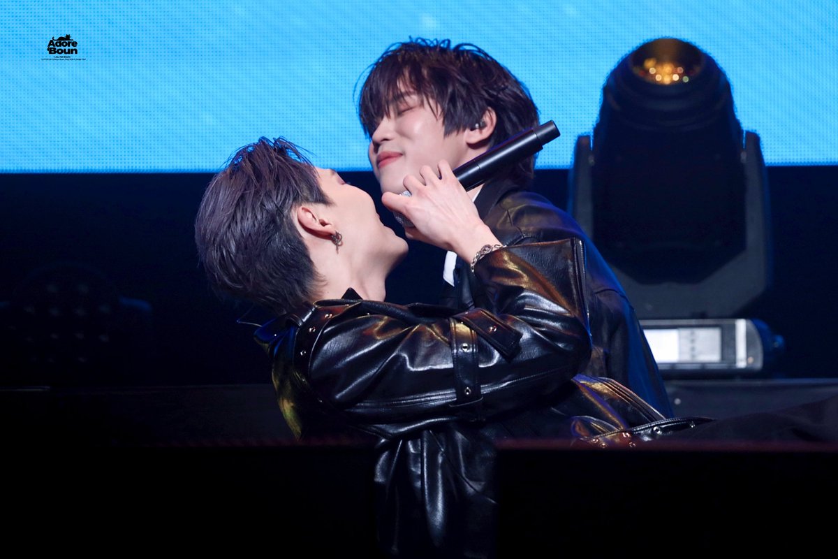 𝐀𝐝𝐨𝐫𝐞_𝐛𝐨𝐮𝐧 tweet media