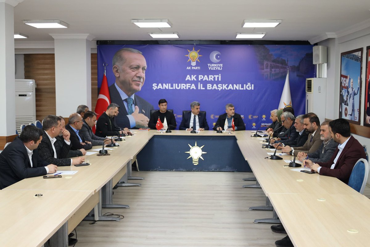 İl Başkanımız <a href="/milhamigunbegi/">M.İlhami GÜNBEGİ</a> başkanlığında, Teşkilat Başkanımız <a href="/SbrKnk/">Sabri KONAK</a>, Tanıtım ve Medya Başkanımız <a href="/ihalilesiyok/">İbrahim Halil EŞİYOK</a> ve 13 ilçe koordinatörlerimizin katılımlarıyla istişare ve değerlendirme toplantısını gerçekleştirdik. İlçelerimizin son durumu, Ramazan ayında yapılacak saha