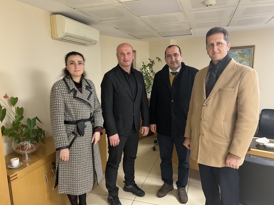 biga_ubf's tweet photo. Fakültemizden Biga İşbankası Müdürlüğüne Ziyaret

Detaylar 
↪️ https://t.co/lcUIPX9FXo 

#ÇOMÜ #BigaUBF #BUBF https://t.co/W7TeVv939d