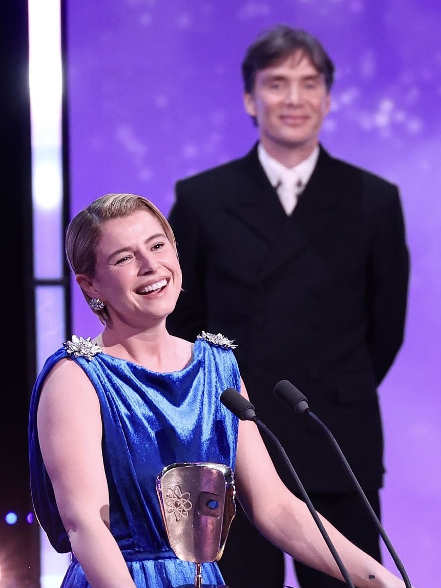 Jessie Buckley, Hamnet performansıyla dün gece BAFTA'da En İyi Kadın Oyuncu Ödülü aldı.

Ödülü veren İrlandalı, ödülü alan İrlandalıya nasıl da gururla bakıyor ama 🤍