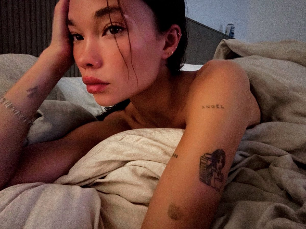 Yet another blizzard Monday. Snowed in and cozy vibes. ❄️