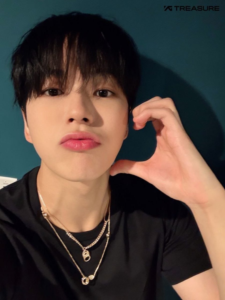 나진짜이사진사랑해…ㅜ.ㅜ
입술 완죤 보둘보둘해보임 부리 댓발나온거까지진짜귀여워진짜재혁이좋은것같애