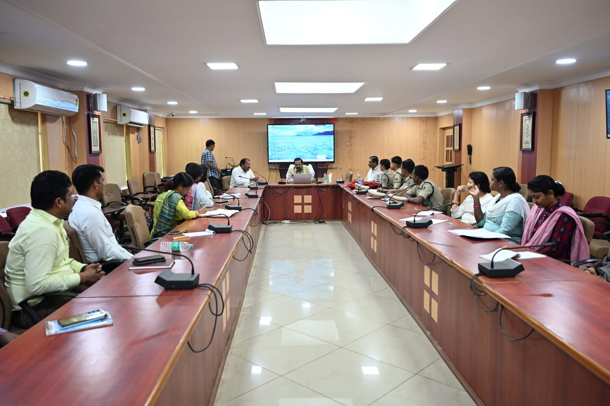 DirBpspa's tweet photo. Today, Sri B. K. Sharma, IPS (Retd.), former Director General of Police, Odisha, visited BPSPA and delivered two insightful sessions on Cyber Crime and the IT Act for the DySP Probationers of the 9th Batch. Faculty members of the Academy were also present during the sessions. https://t.co/lHb1JVzSdZ