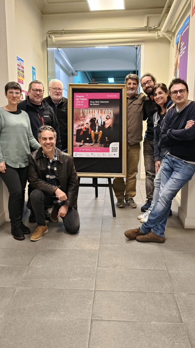 🍷 Ahir vam fer l'últim bolo de "L'última copa"

🍽 La Mònica, en Pere, en Marc, la Laura i en Toni van tenir l'últim sopar al Centre de Gràcia

🎭 Moltes gràcies a les prop de 1.300 persones que han vist aquesta comèdia plena d'intrigues i girs inesperats...

#ÚltimaCopa_Sala
