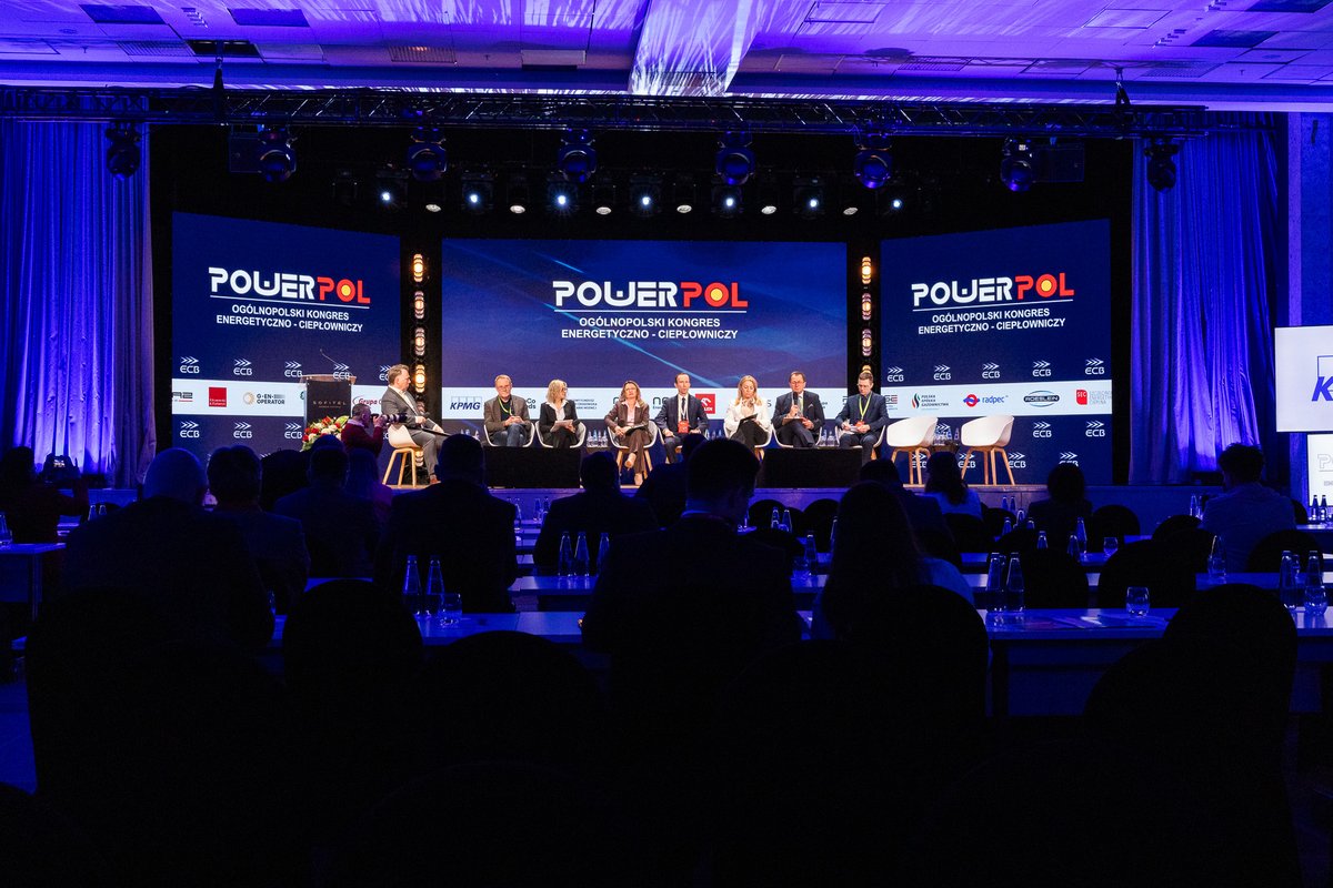 PEJ_PL's tweet image. 💬Projekt jest zabezpieczony finansowo. Największe wyzwanie dziś to budowa polskiego łańcucha dostaw. Celem jest maksymalne zaangażowanie krajowych firm i rozwój kompetencji na lata - wiceprezes Piotr Piela na #PowerPol