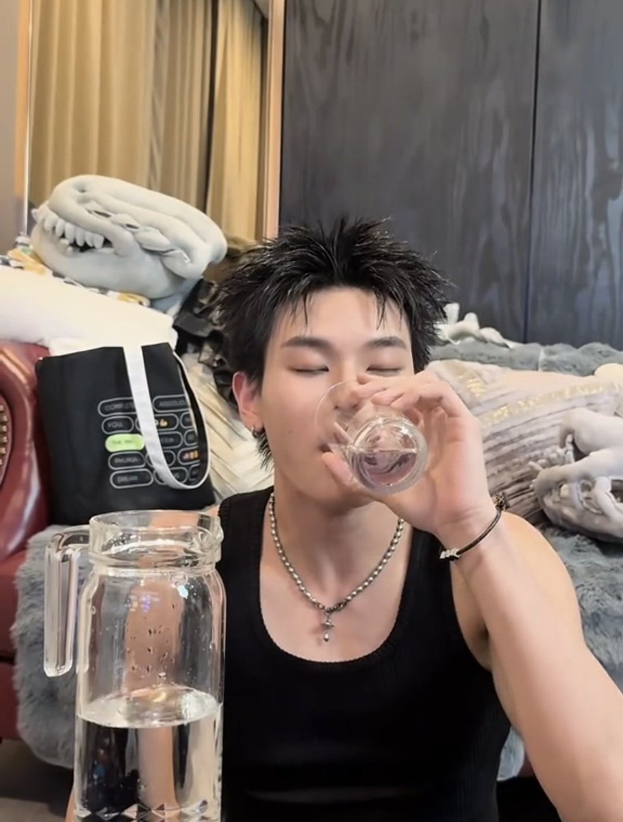 คนที่ใช้กระเป๋า The Way มาตลอดทุกเวอร์ชันอ่ะนะ 🥺🫳🏻 น้องออฟโรดน่ารักตลอดเลย

#ออฟโรด #OFFROAD #offroadKTP