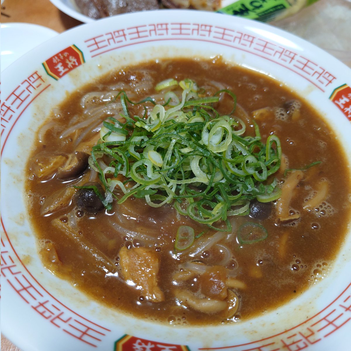 pla_asami's tweet photo. 残りカレーでカレーラーメン https://t.co/4QERW2rZ2g