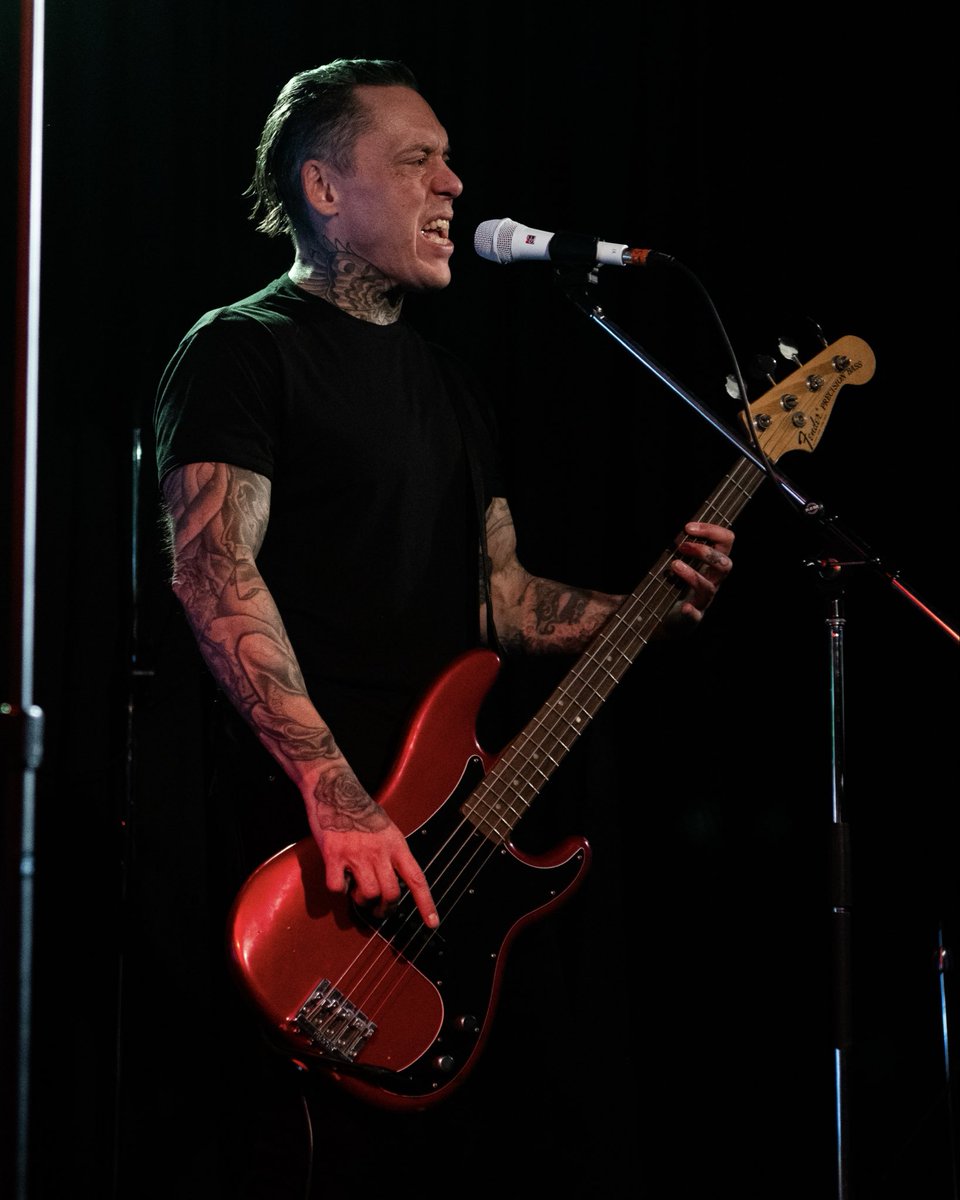 Econoline Crush tweet media