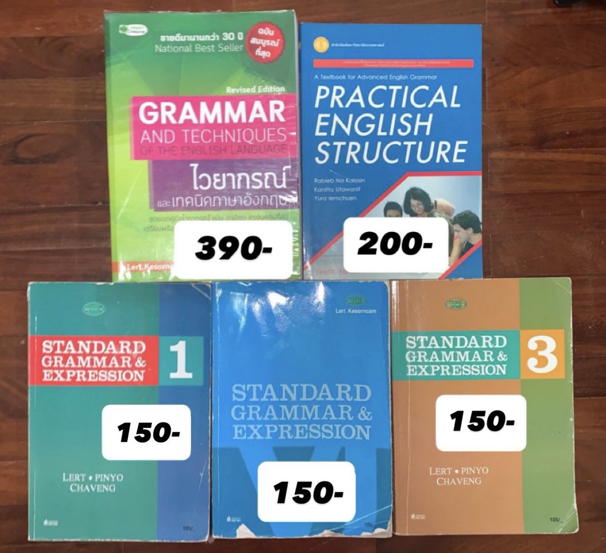 bbabybook's tweet photo. รวมหนังสือที่เรียนกับครูบู้👊🏻 ค่อนข้างเป็นพื้นฐานสำหรับเราเลย ทำให้เข้าใจที่มาไวยกรณ์ได้ถ่องแท้เลย จดละเอียด ซื้อเหมารวม 1000฿ ส่งฟรีค้าบ💖

#ขายหนังสือ #หนังสือเตรียมสอบ #หนังสือเตรียมสอบเข้ามหาลัย #tcas #alevel #alevel68 #dek68 #dek69 #dek70 #dek71 #อังกฤษ #ครูบู้ภาษาอังกฤษ https://t.co/BsIvSYC9zb