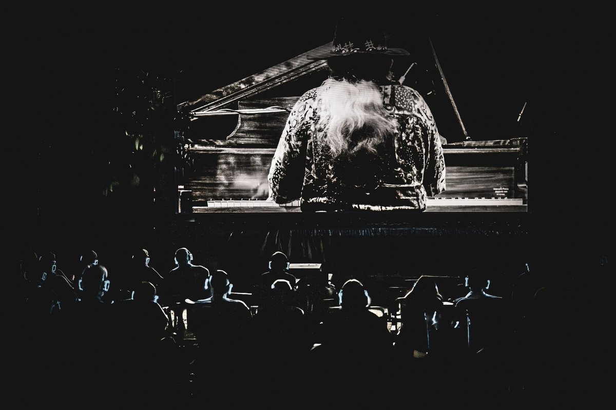 pataeizmendi's tweet photo. Efecto Cine - Cine a cielo abierto

Plataforma itinerante de Exhibición 
de Cine.

“ Todos estos años de gente “

@EfectoCine @fedelemos26 
@medioymediocine @Club_Silent https://t.co/G42JhGKhYV