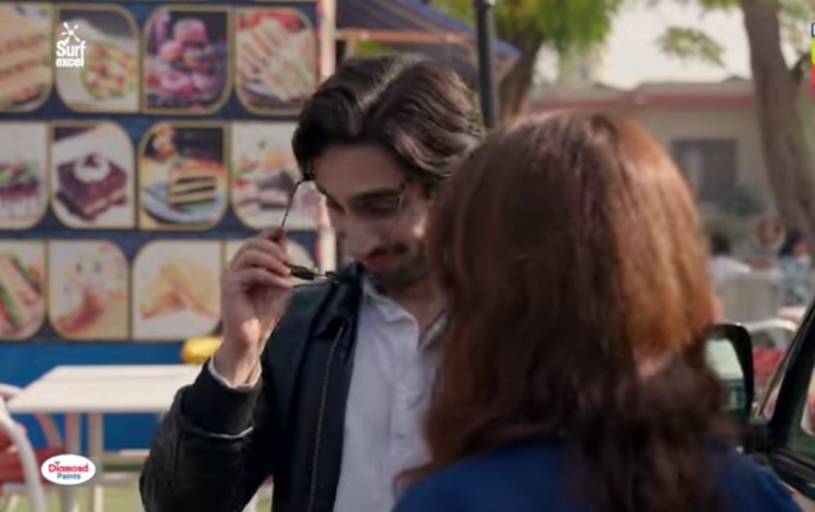 lookatthestar03's tweet photo. Ep 5π€£
Biwi!
Smile on his face π Z blushing π.
#YumnaZaidi #HamzaShoail #DekhZaraPyarSe. https://t.co/iIWjYbmHDj