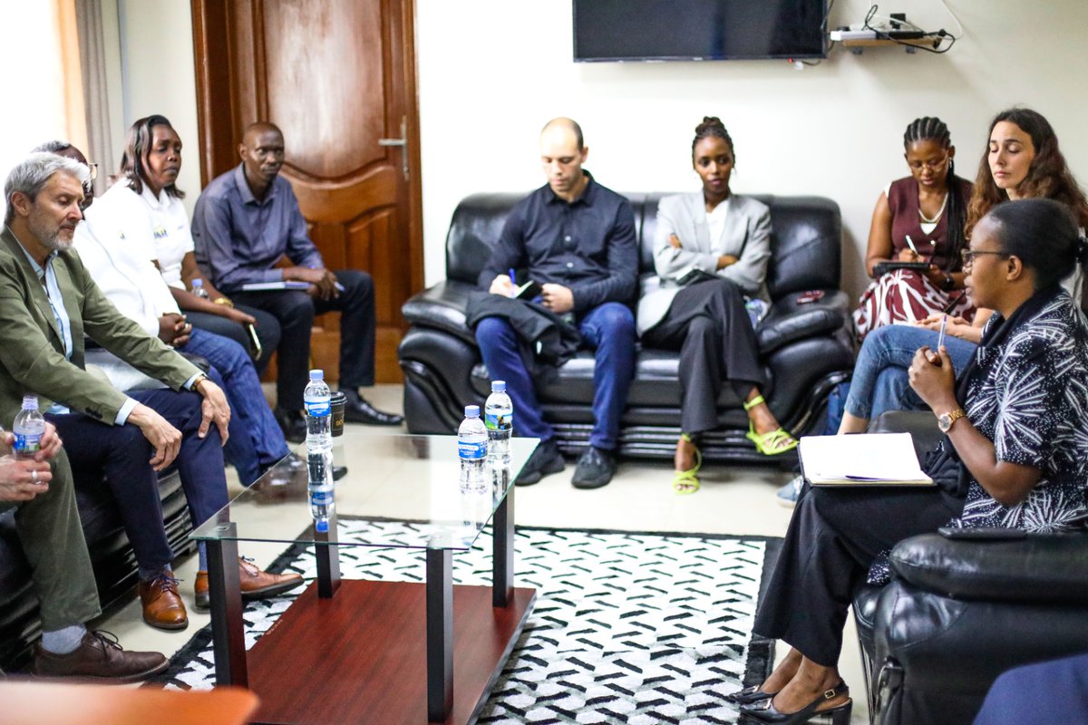 GakenkeDistrict's tweet photo. Earlier today, The Mayor @muka_vestine welcomed @rwamrec partners from the USA to discuss progress of the #Bandebereho Program in preventing family conflicts and promoting health services, with a focus on positive parenting, gender equality, and shared household responsibilities. https://t.co/lsjFWruego