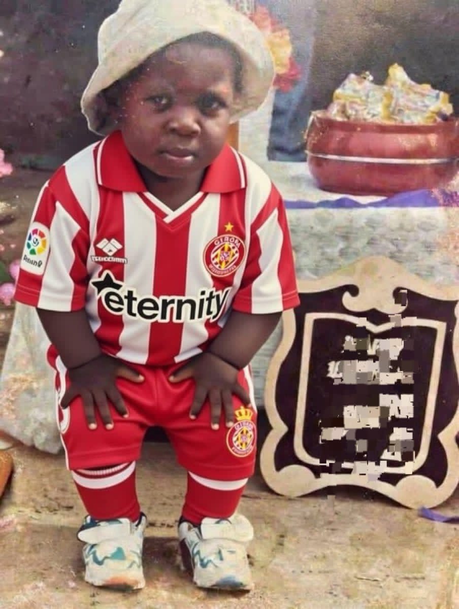 Unrelated, but which of this picture suffered the most?? 😂😂