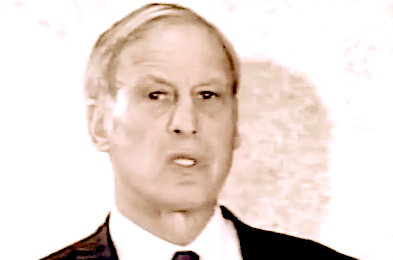 GoodPyre's tweet photo. Howard Lutnick’s firm shorted airline stocks pre 9/11 based on rumors from a firm called “Alex Brown”. The CEO of Alex Brown until ‘98 was Buzzy Krongard, Jewish, who later became Executive Director of CIA in 2001. Former employee attests that firm kept in touch with Krongard. https://t.co/a0eTQ8br73