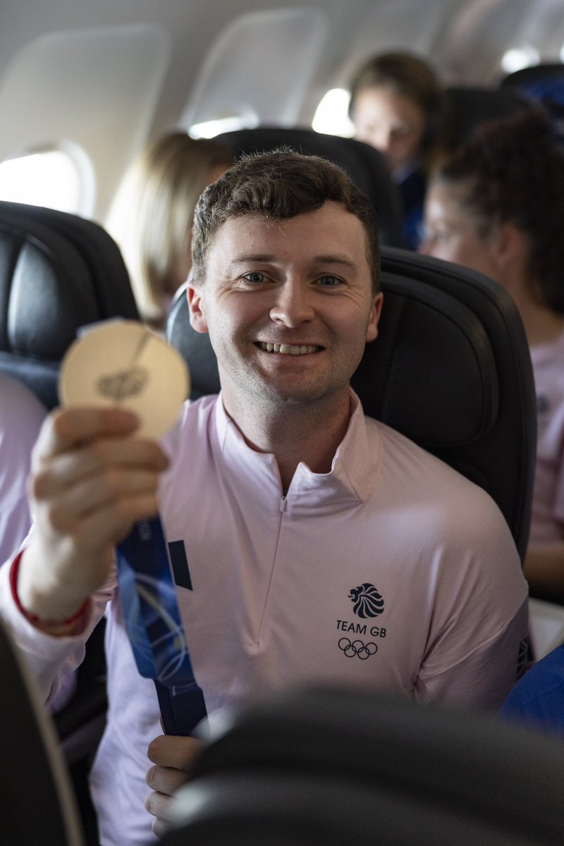 TeamGB's tweet image. Team GB’s athletes have touched down on home soil ❤️ 

#TeamGB | #MilanoCortina2026