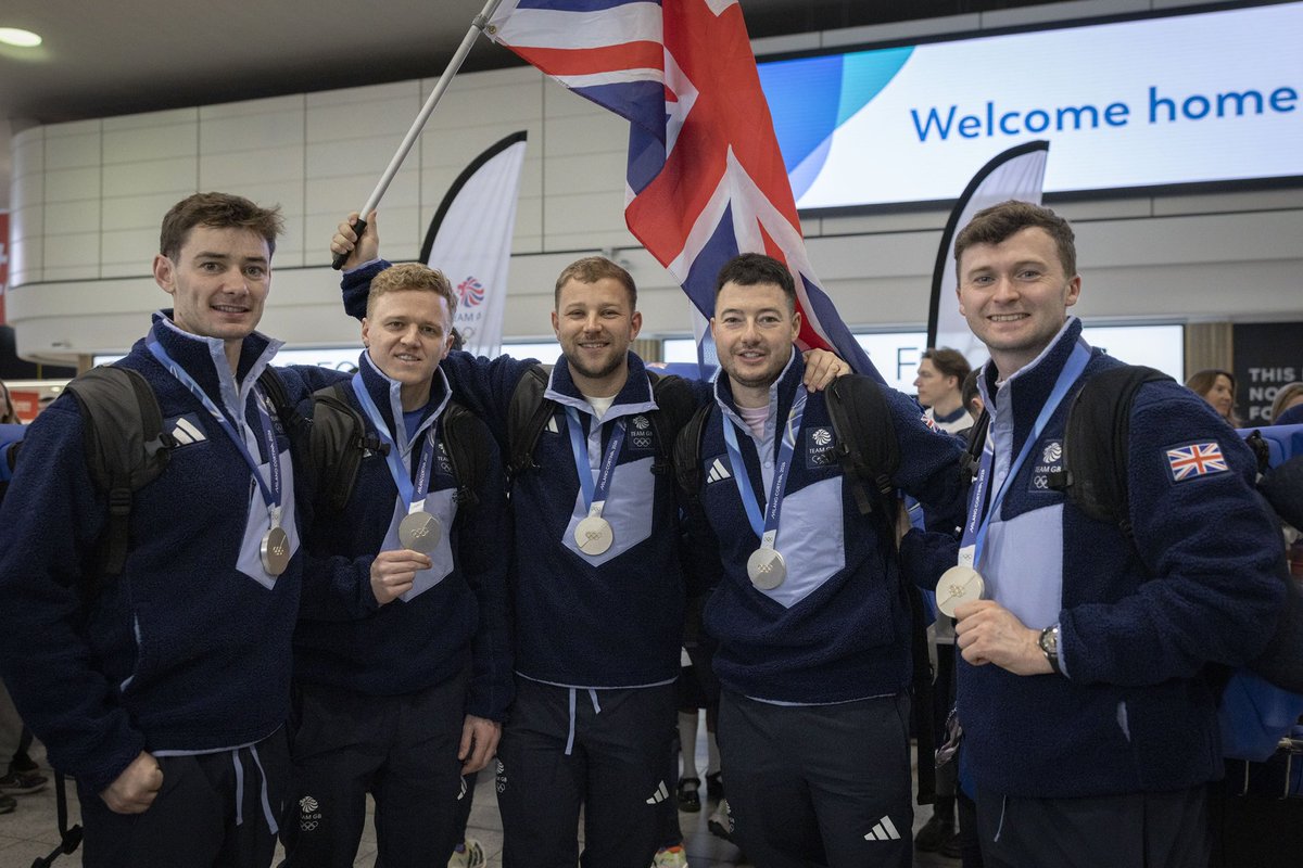 TeamGB's tweet image. Team GB’s athletes have touched down on home soil ❤️ 

#TeamGB | #MilanoCortina2026