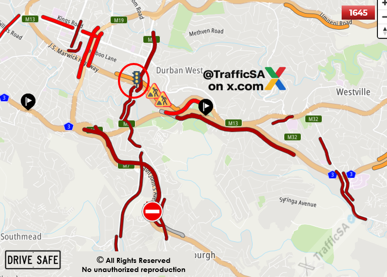 TrafficSA's tweet photo. Durban = Live View: M7 East (Latest): ROAD CLOSED at Northdene #TankerCrash https://t.co/iojBuMA5lr