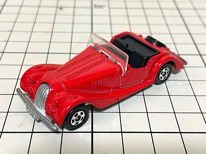 昨日のお買い物 トミカ「モーガン プラス8」 半世紀近く前に持ってた