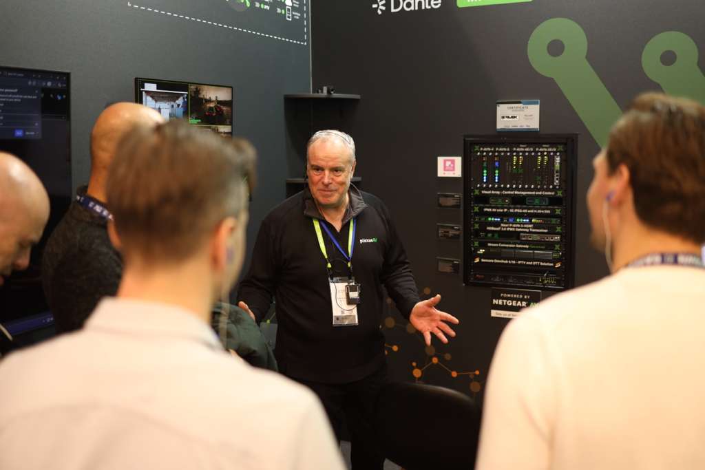 PlexusAV tweet media