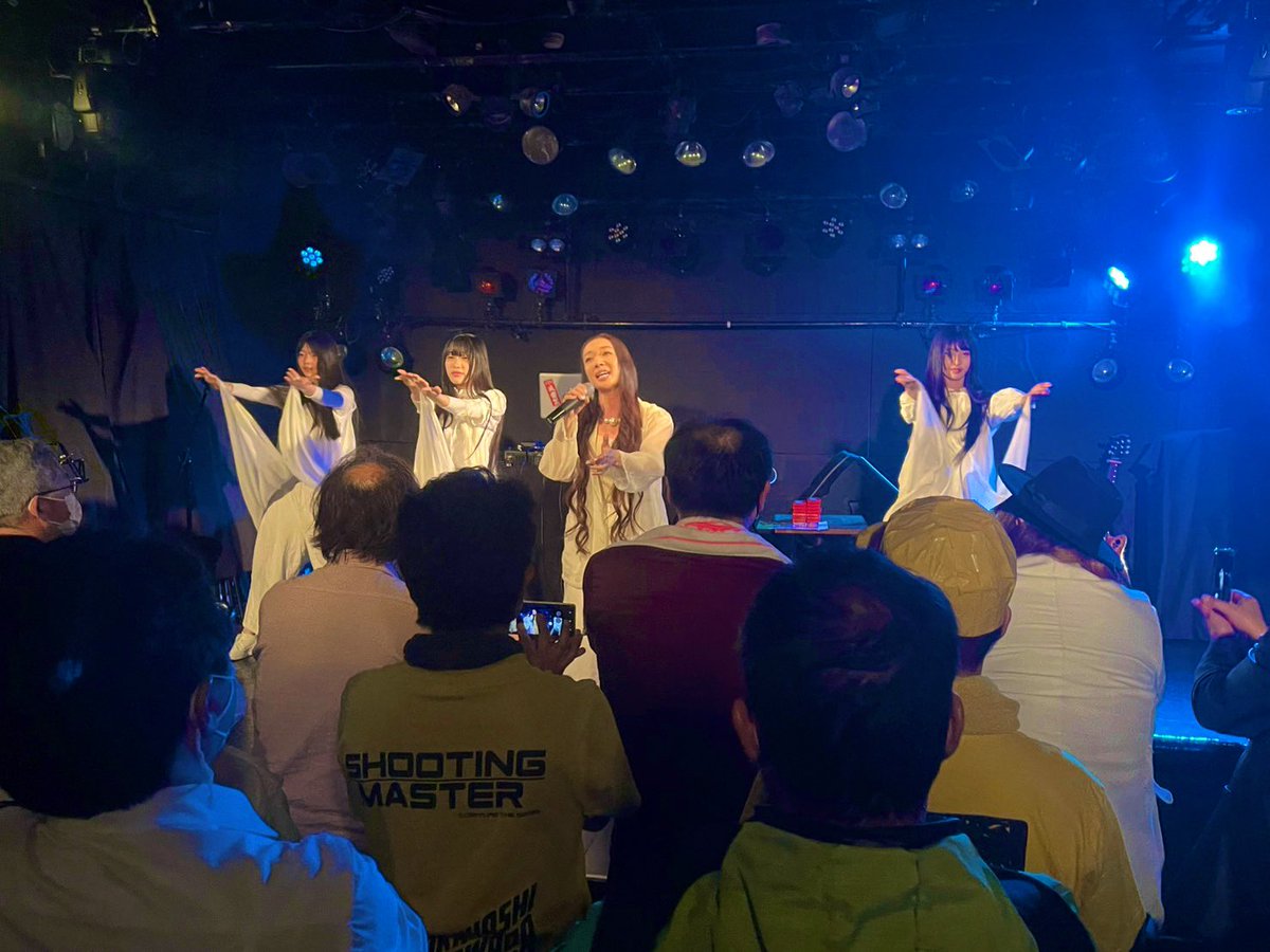 Cyua_0501's tweet photo. #百獣ライブ に来て下さった皆様、呼んでくださったMCUさん、出演者の皆様、スタッフの皆様ありがとうございました🙌

耳が幸せな楽しい時間でした✨

CENTER POiNTのみんな今日もありがとうございました🫶

#百獣LIVE https://t.co/VAzaKE2nIJ
