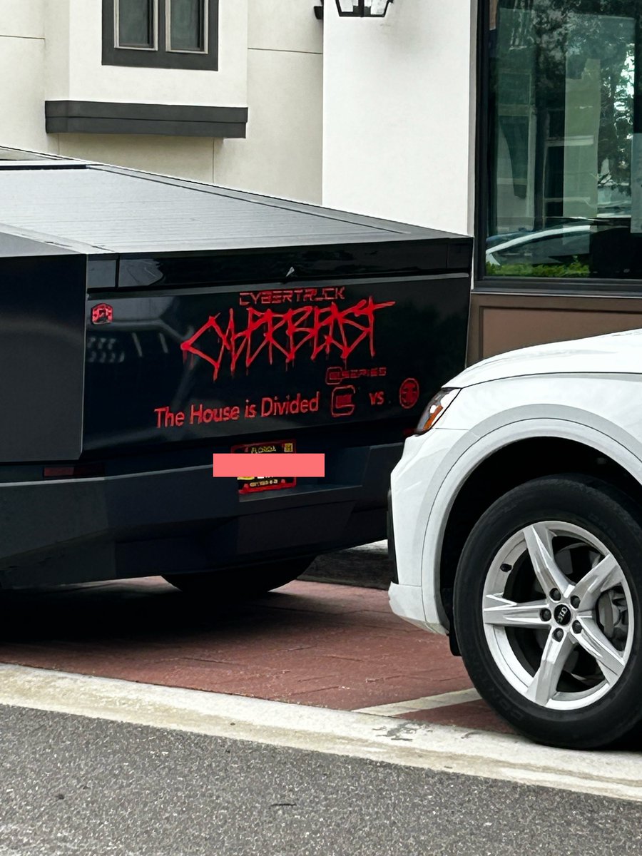 House Divided Bot tweet media