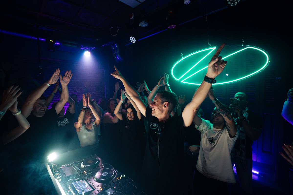 A State of Trance tweet media