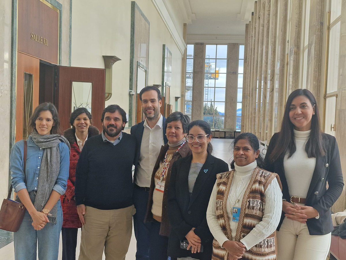 Codehupy tweet media