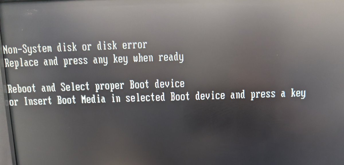 VV352_Data's tweet photo. update. 

production went down, restored old version. Some other very important machine decides to stop booting.....bruh help https://t.co/Ferf0s4SJL