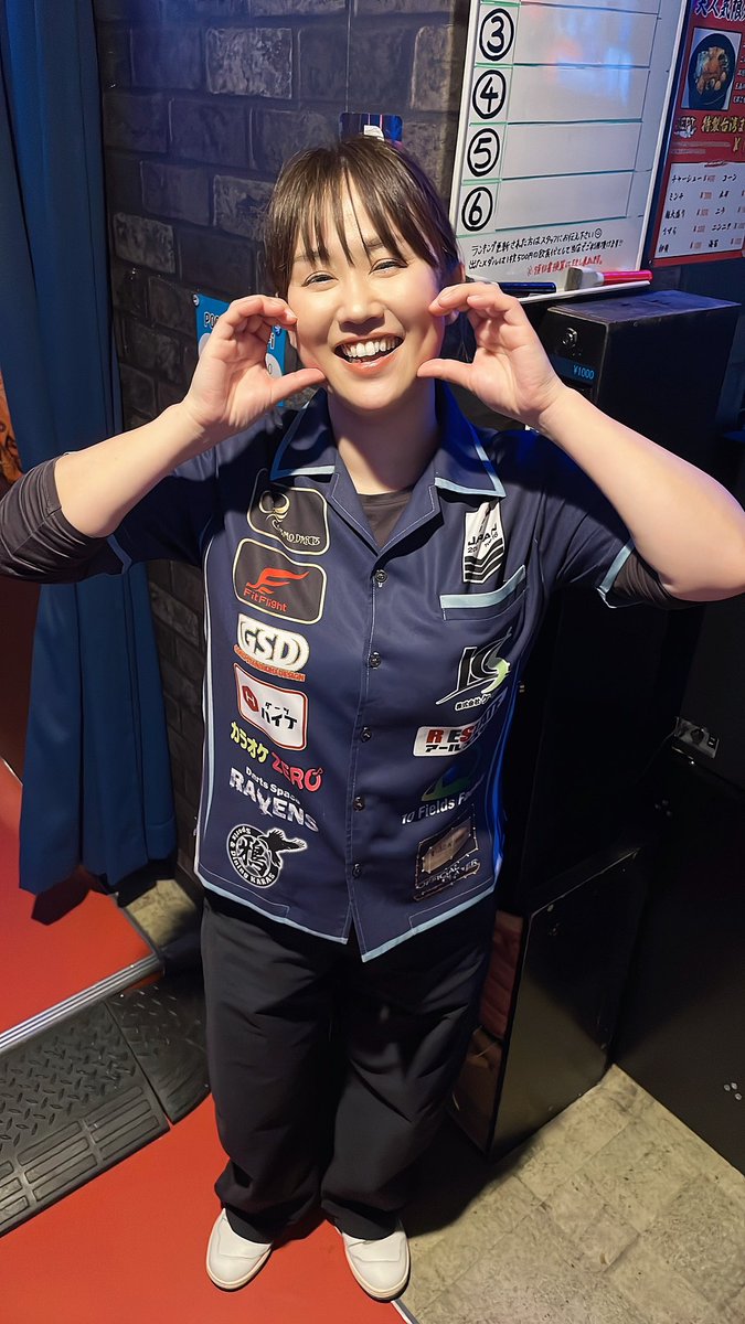 噂の？証明写真風で撮らせてもろてありがとでした🤣