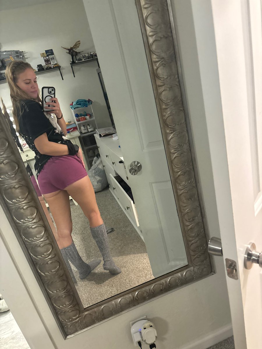 classybthatsme's tweet photo. Have a peachy day🍑 https://t.co/VPvdJH3N3S