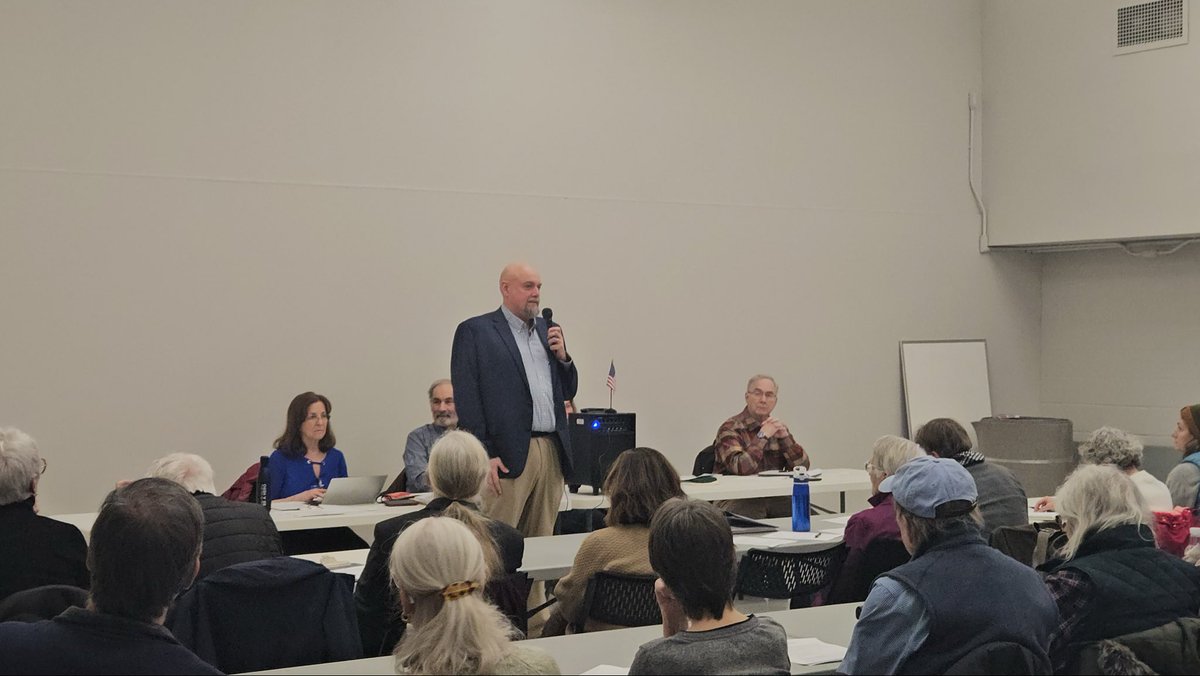 Devin_Lander's tweet photo. Honored to be endorsed by Washington County Democrats last night along with a great slate of candidates. I promise to fight for the needs of every part of the 43rd Senate District as our state navigates uncertain times and constant attacks from Washington DC. https://t.co/C7HVsC6ql9