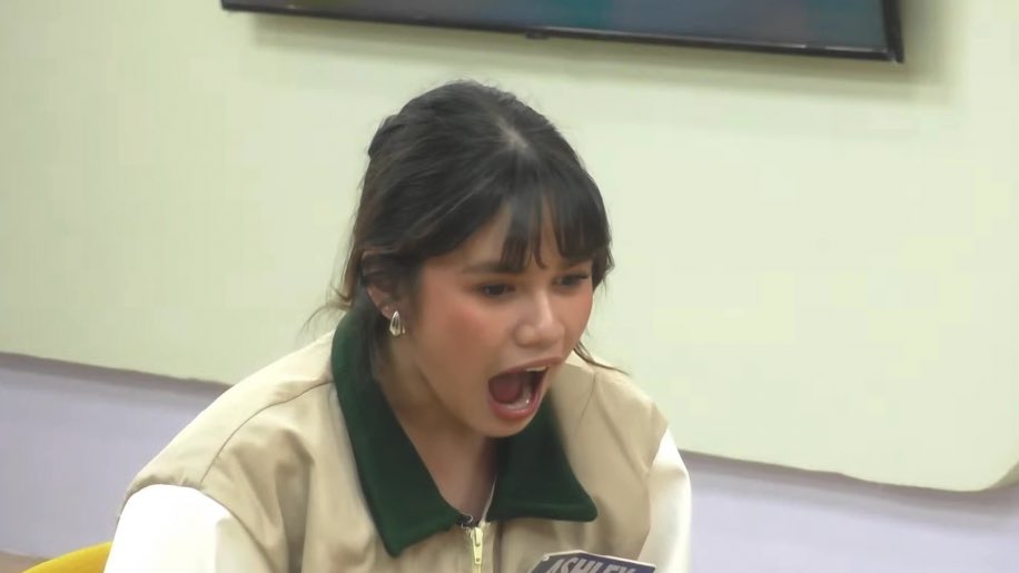 chstarkive's tweet image. ashley's reaction before and after she saw reich 😭😭😭 GIRLIE WAS IN AWEEE #felt 

BBS ASHLEY
#Ultim8TapatanWithAshley | #PBBCollab20TheUltim8Tapatan